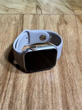 Apple Watch Series 5 44mm Space Gray Aluminum with Gray Sport Band GPS Used